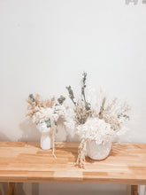 Load image into Gallery viewer, Pretty dried flowers in a face vase- Lady.