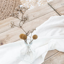 Load image into Gallery viewer, Picnic style dried floral posy in a vase.