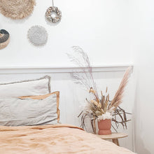 Load image into Gallery viewer, Wild boho dried floral arrangement- drift.