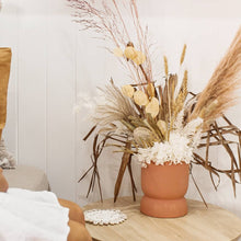 Load image into Gallery viewer, Wild boho dried floral arrangement- drift.