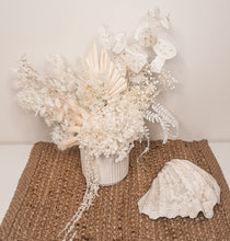 Load image into Gallery viewer, Soap all white potted florals.