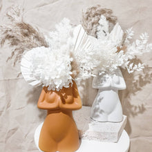 Load image into Gallery viewer, Sukhasana vase vase and arrangement.- White.