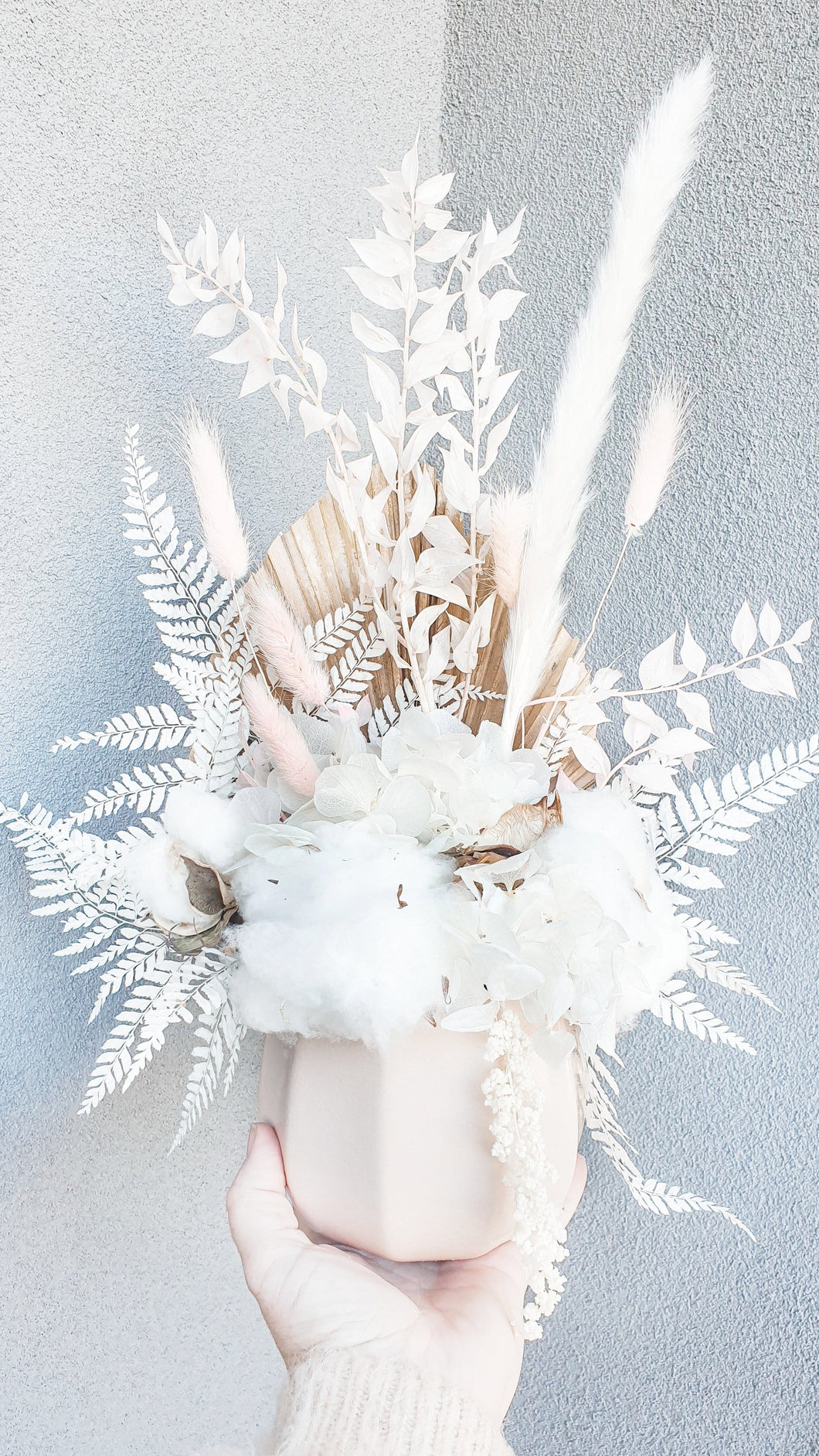 Natural and white dried flower potted arrangement - Bondi pink