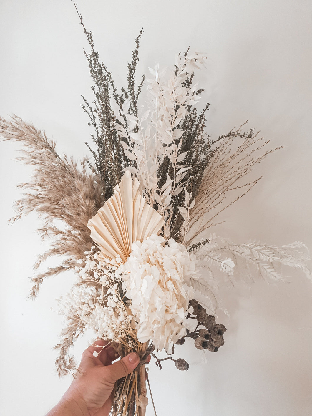 Wide and whispy dried florals- flying bunch