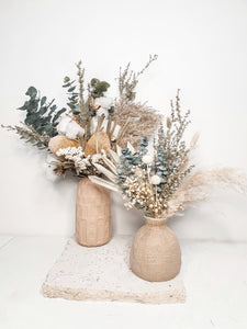 Small dried native florals with fluffy pampas- Home sweet bunch