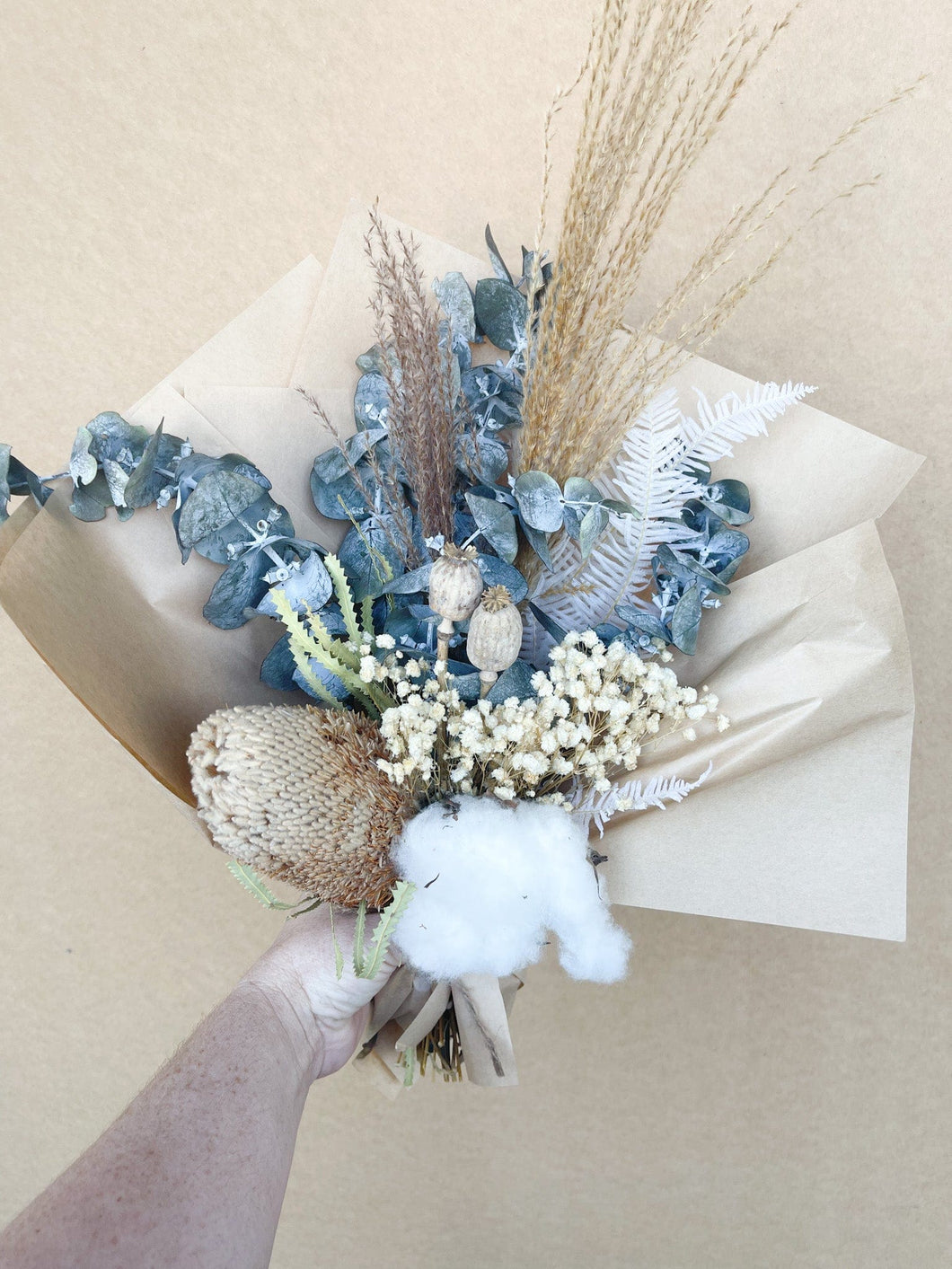 Little bunch of dried native floral arrangements- falling star