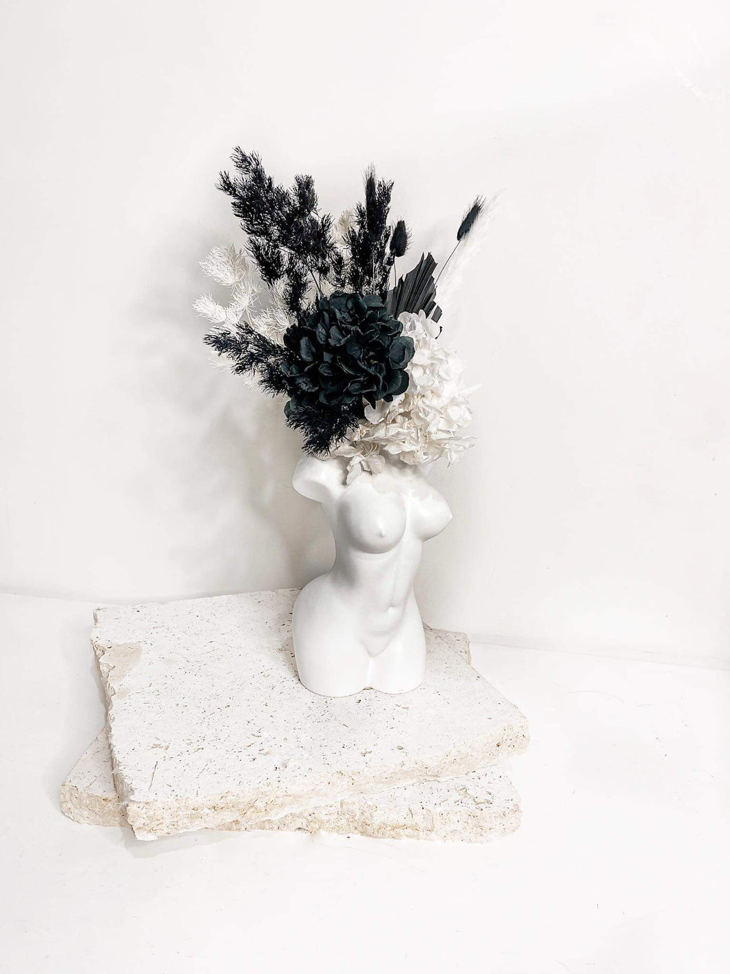 Body vase and fluffy arrangement- femme/ black